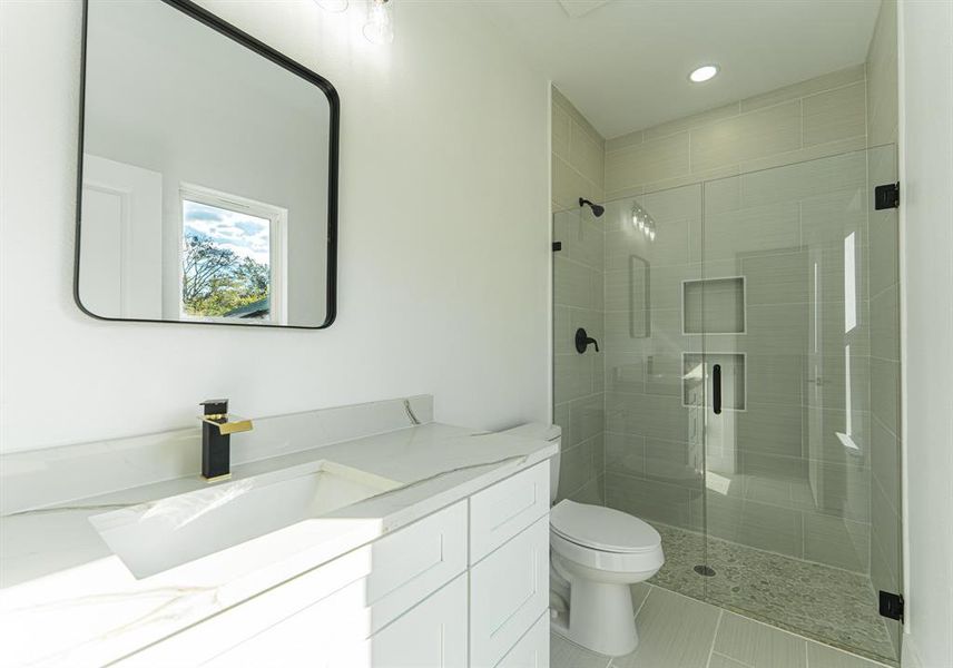 Furnished interior view inside a new home in , Sulphur Springs (Image 6).