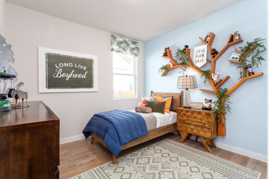 Representative furnished interior of a home built from the Cloudcroft by Hakes Brothers in Hunters Ranch, San Antonio (Image 18).