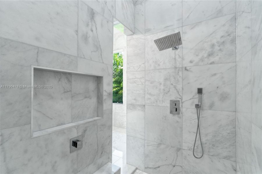 Image 47 of a home in .