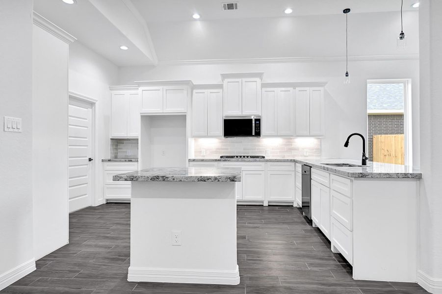 Furnished interior view inside a new home in , Anahuac (Image 7).