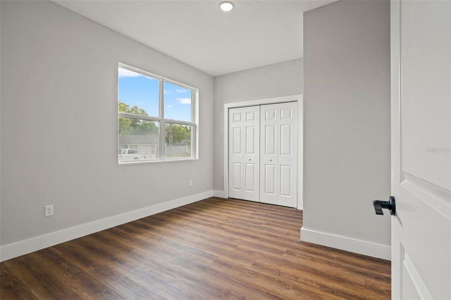 Spacious, unfurnished interior of a new home in , Holiday (Image 26).