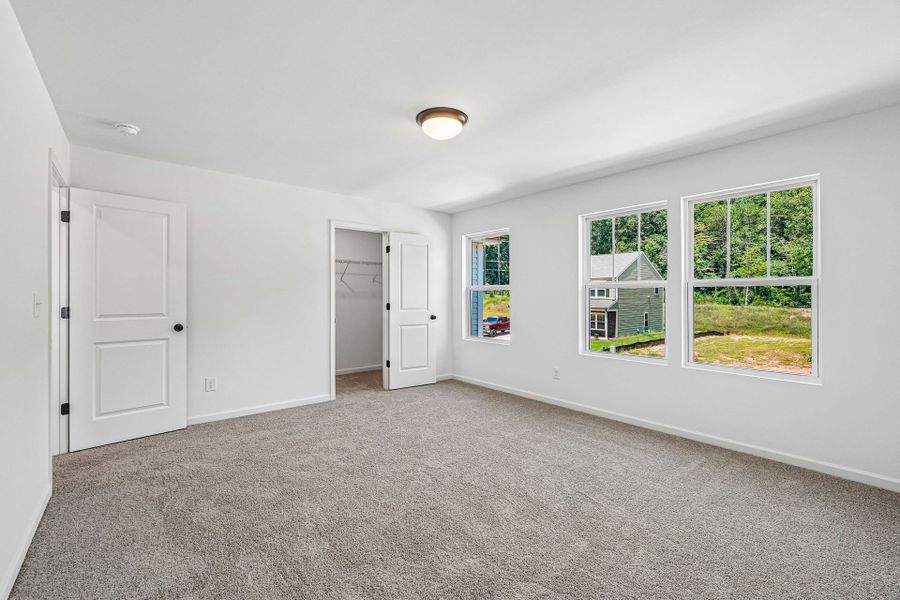 Spacious, unfurnished interior of a new home in Autumn Ridge, High Shoals (Image 25).