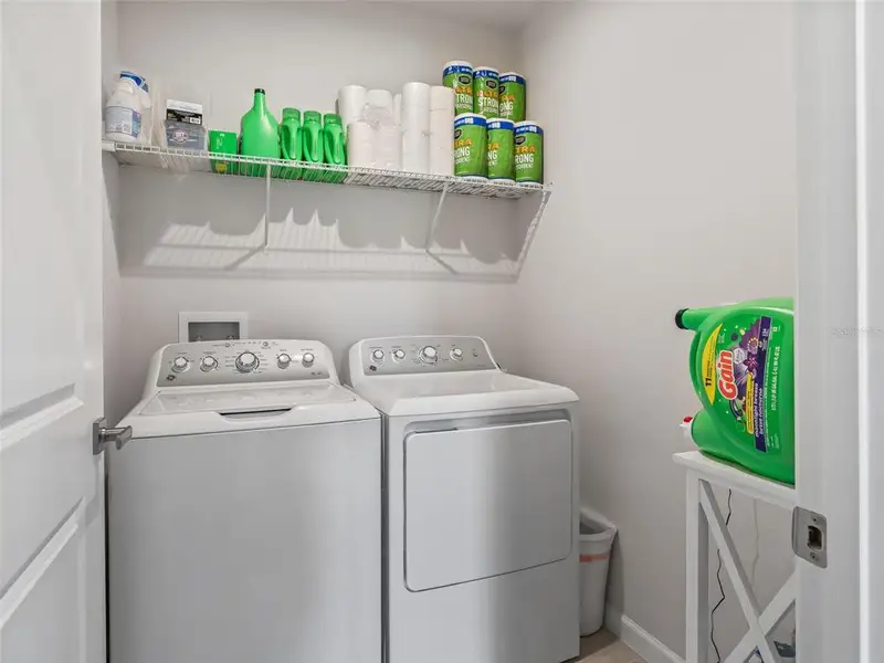 Furnished interior view inside a new home in , Sumterville (Image 14).