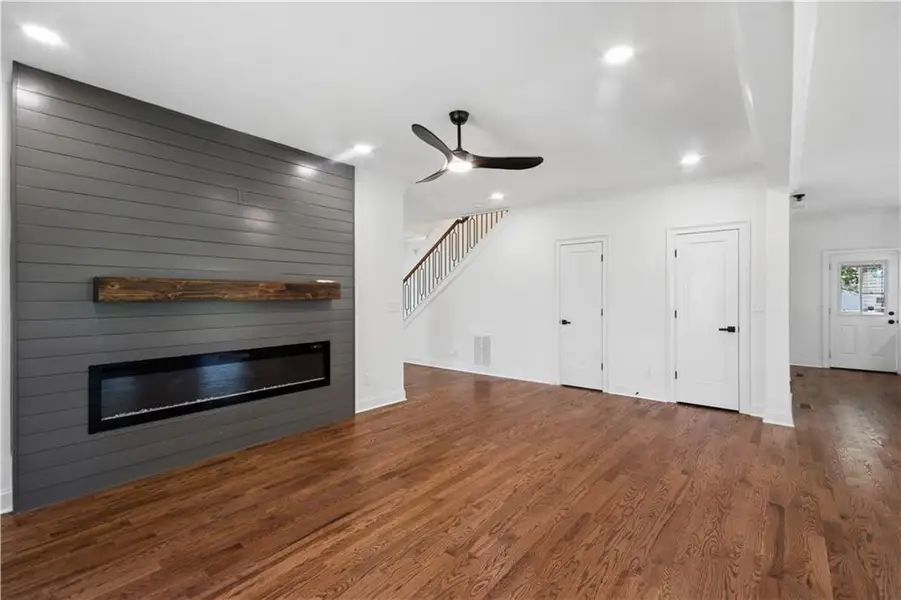 Spacious, unfurnished interior of a new home in , Decatur (Image 16).