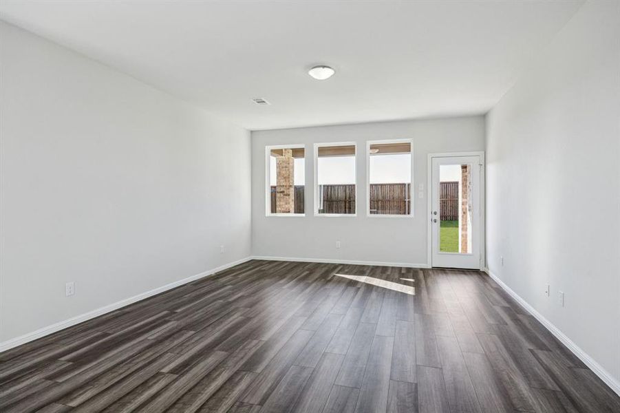 Spacious, unfurnished interior of a new home in Santorini, Seagoville (Image 10). Spacious, unfurnished interior of a new home in Santorini, Seagoville (Image 10).