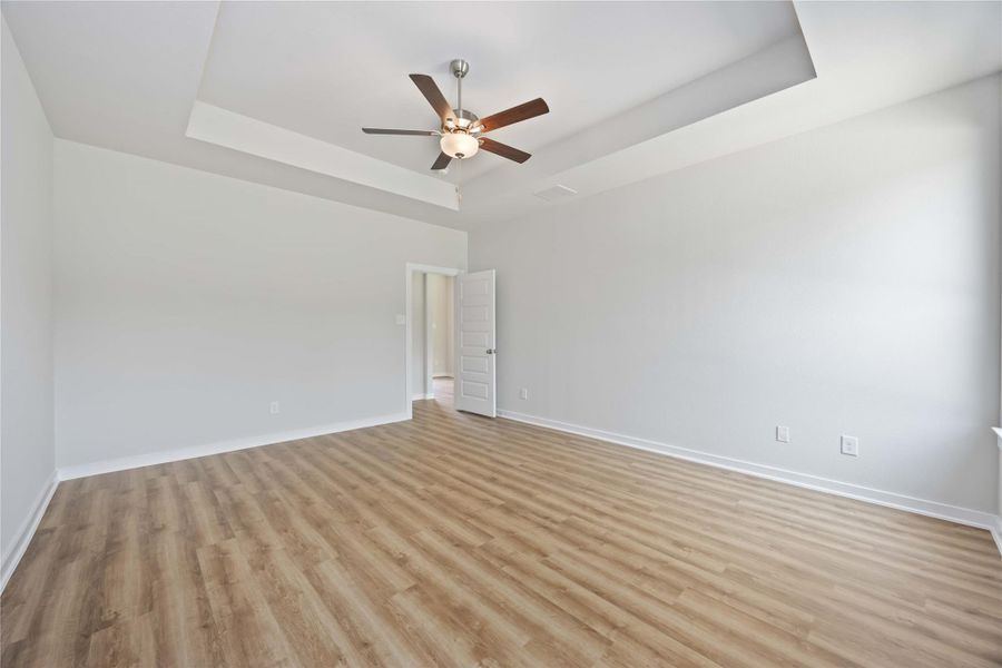 Spacious, unfurnished interior of a new home in Barton Place, Cleveland (Image 22).
