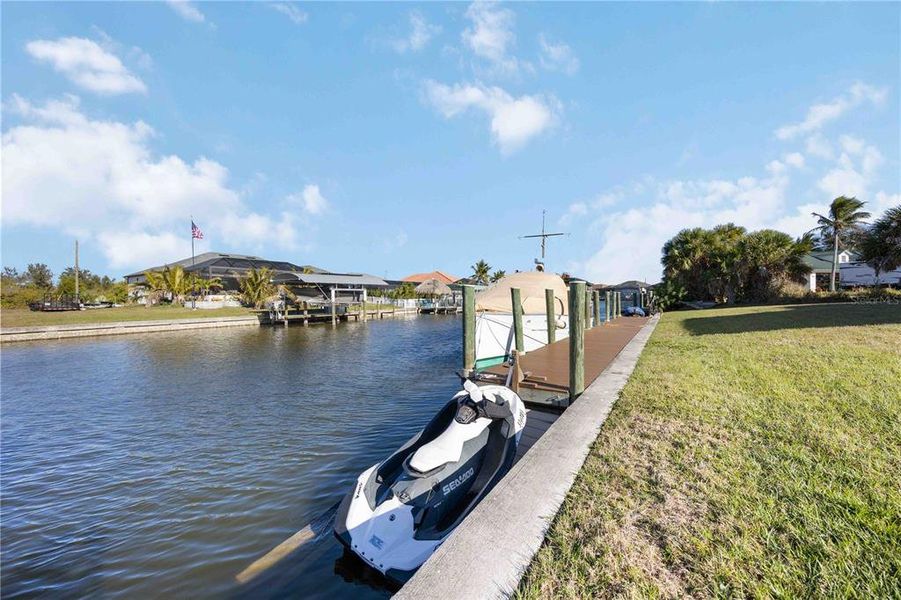 Community amenities in , Port Charlotte (Image 37).