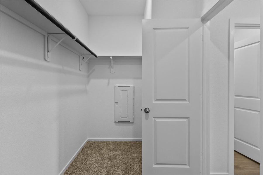 Spacious, unfurnished interior of a new home in Sunterra, Katy (Image 21). Spacious, unfurnished interior of a new home in Sunterra, Katy (Image 21).