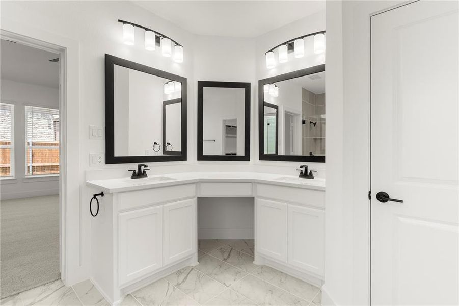 20. 1032 Meadowlark - Bath (3)