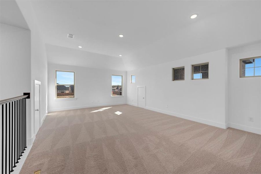 Spacious, unfurnished interior of a new home in Lily Creek at Sutton Fields, Aubrey (Image 18). Spacious, unfurnished interior of a new home in Lily Creek at Sutton Fields, Aubrey (Image 18).