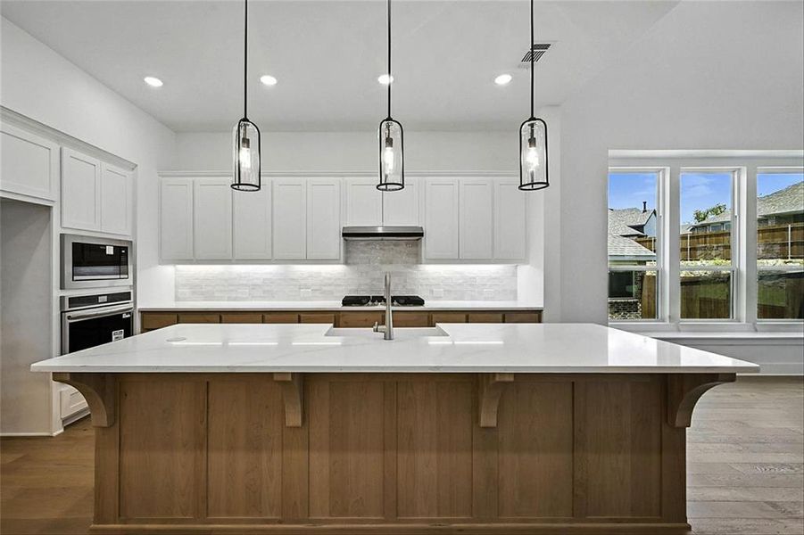 509RedBarnDrCAMBC002 509RedBarnDrCAMBC002