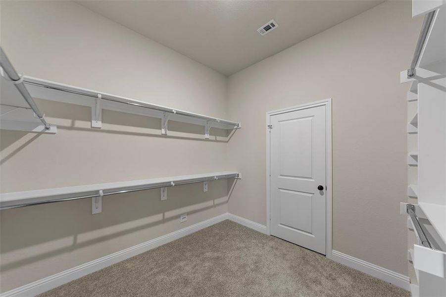 Spacious, unfurnished interior of a new home in , Terrell (Image 29).