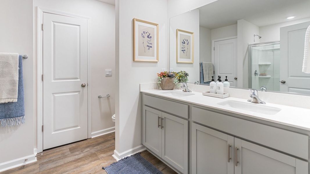 Furnished interior view inside a new home in Henley Ridge, Graham (Image 16). Furnished interior view inside a new home in Henley Ridge, Graham (Image 16).