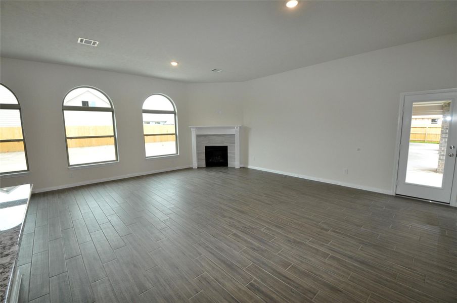 Spacious, unfurnished interior of a new home in , League City (Image 37).