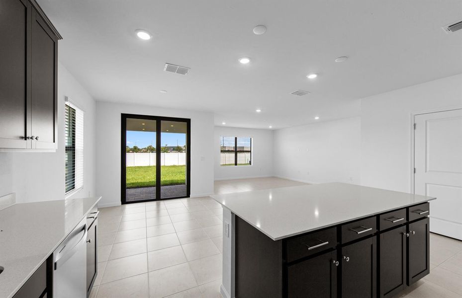 SWFL_CX_CAL_09600_Hanover_Kitchen 3