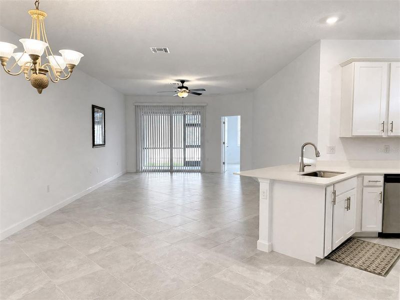 Spacious, unfurnished interior of a new home in Palm Lake at Coco Bay, Englewood (Image 23). Spacious, unfurnished interior of a new home in Palm Lake at Coco Bay, Englewood (Image 23).