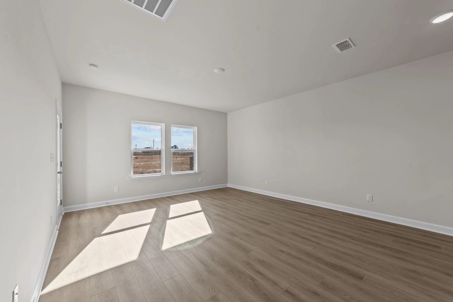 Spacious, unfurnished interior of a new home in Blue Heron Retreat, Little River (Image 14).