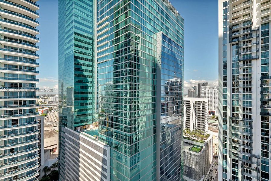 Condo located in Miami, FL showcasing its design and architecture (Image 2). Condo located in Miami, FL showcasing its design and architecture (Image 2).