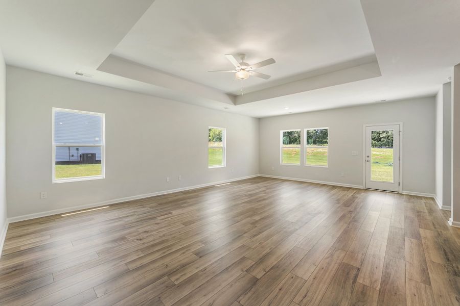 Spacious, unfurnished interior of a new home in Burke Estates, Chesnee (Image 12).