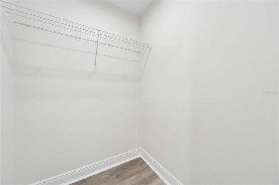 Spacious, unfurnished interior of a new home in , Deland (Image 28).
