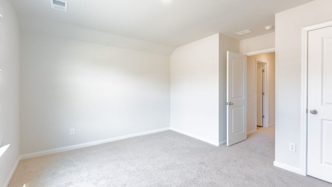 Representative unfurnished interior of a home built from the ARCHER by D.R. Horton in Rivers Reach, Yemassee (Image 23).