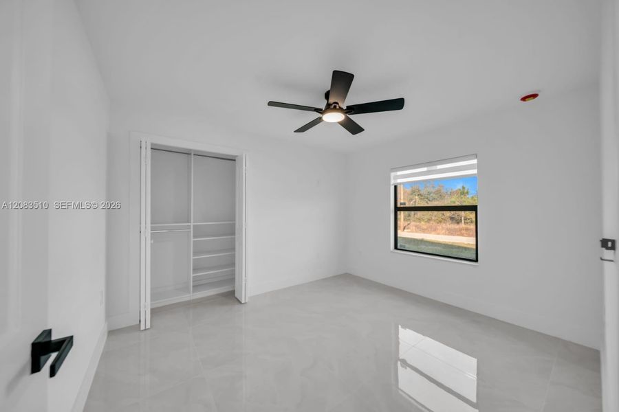 Spacious, unfurnished interior of a new home in , Lehigh Acres (Image 20).