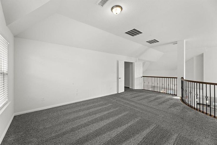 Spacious, unfurnished interior of a new home in Hawkins Meadows, Midlothian (Image 28).