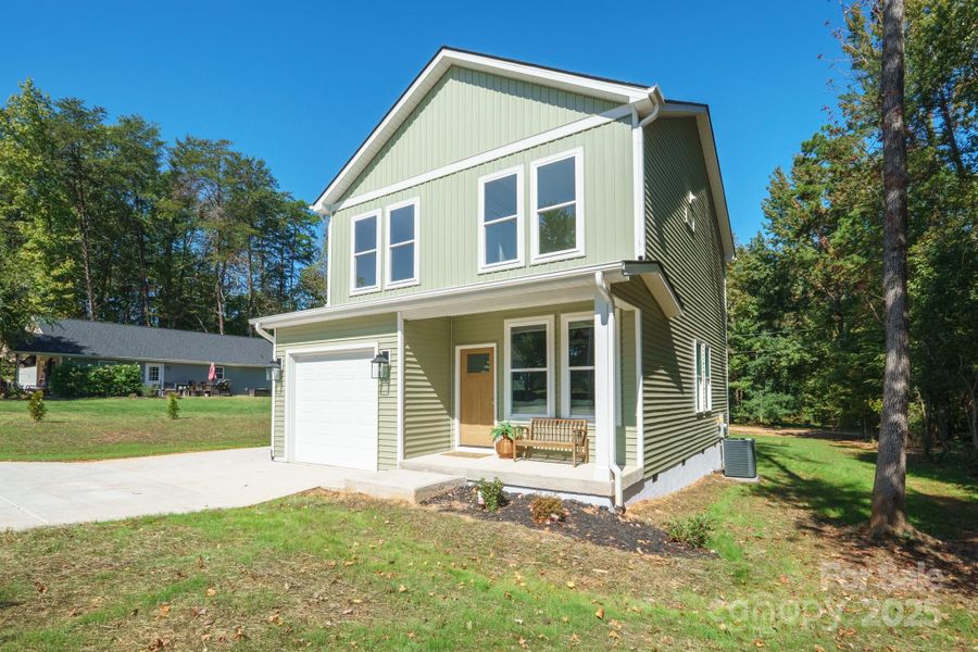 Exterior details and patio area of a home in , Denver (Image 4).