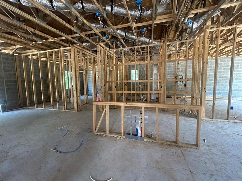 Spacious, unfurnished interior of a new home in , Dunnellon (Image 8).
