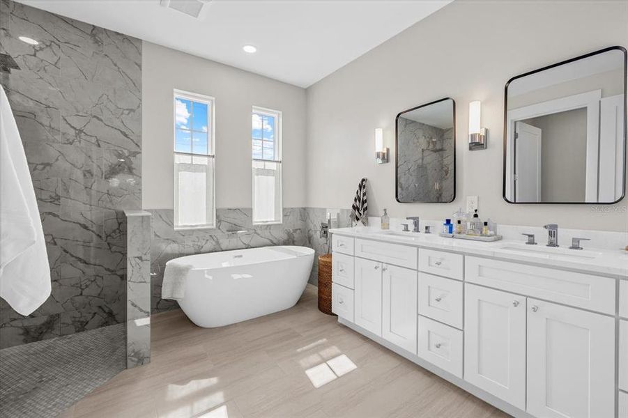 Furnished interior view inside a new home in , Port Charlotte (Image 6).