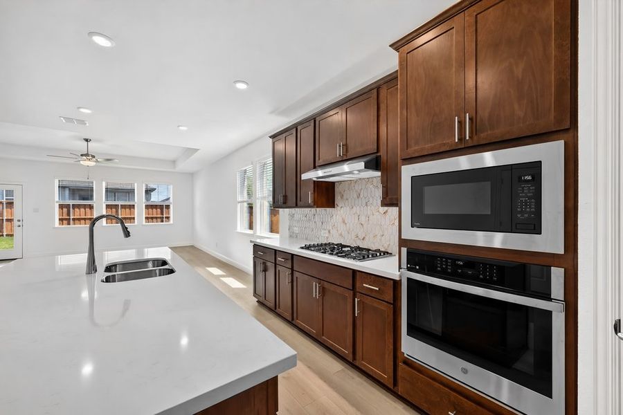 Furnished interior view inside a new home in Madero 50s, Fort Worth (Image 5).