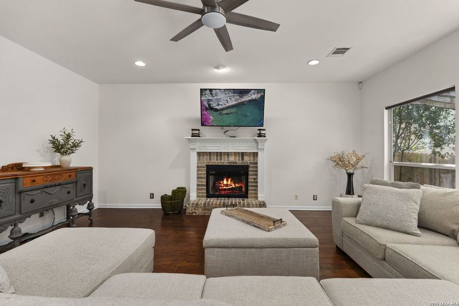 Furnished interior view inside a new home in , San Antonio (Image 41). Furnished interior view inside a new home in , San Antonio (Image 41).