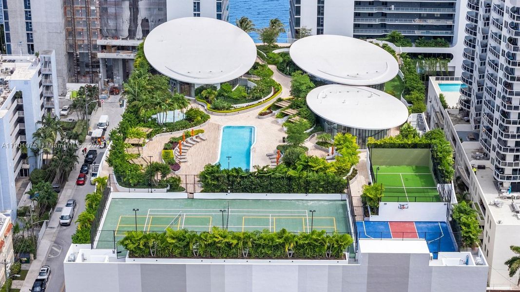 Community amenities in Aria Reserve, Miami (Image 45). Community amenities in Aria Reserve, Miami (Image 45).