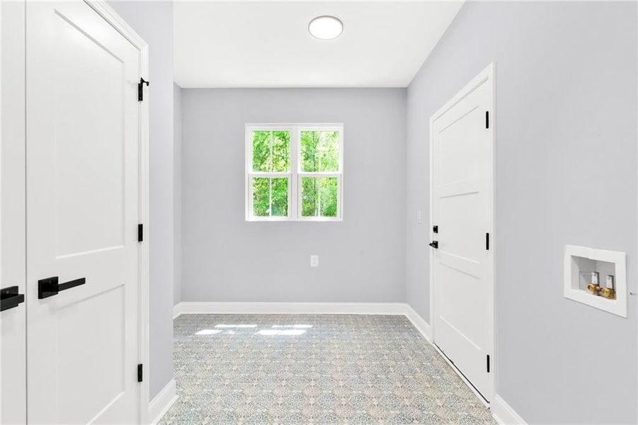 Spacious, unfurnished interior of a new home in , Gainesville (Image 24).
