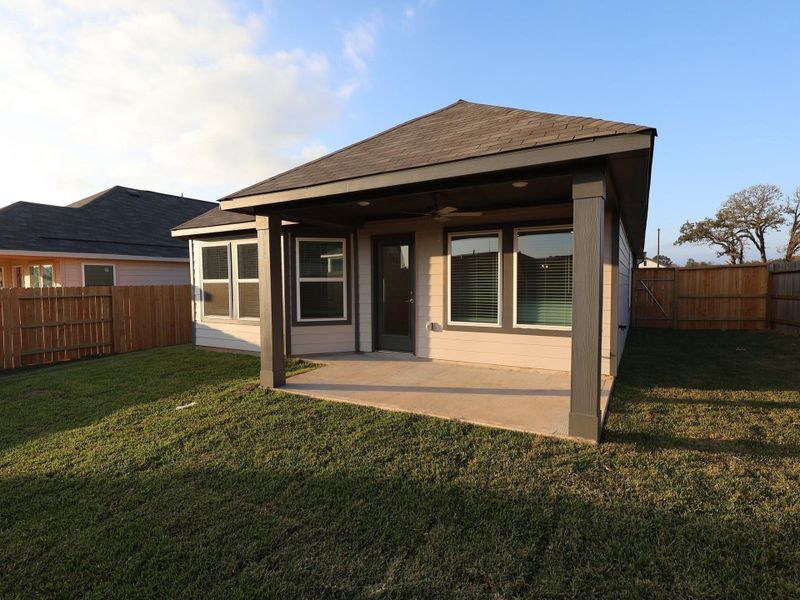 Exterior details and patio area of a home in Moran Ranch, Willis (Image 4).