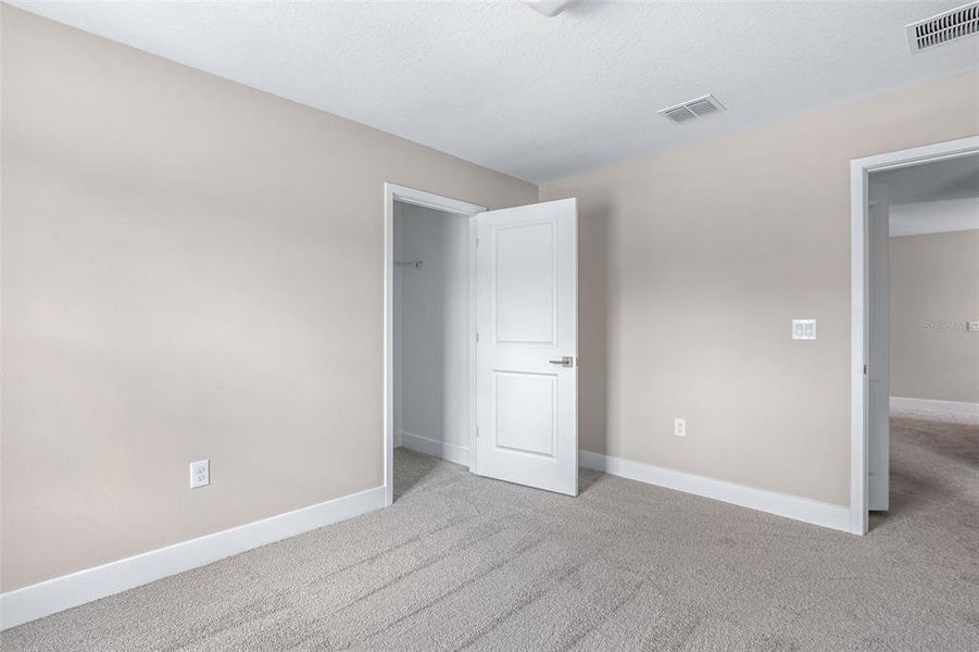 Spacious, unfurnished interior of a new home in Gray Hawk at Hole Two, Daytona Beach (Image 51). Spacious, unfurnished interior of a new home in Gray Hawk at Hole Two, Daytona Beach (Image 51).
