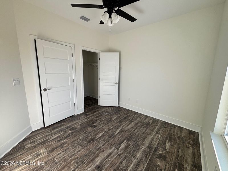 Spacious, unfurnished interior of a new home in , Melrose (Image 19).