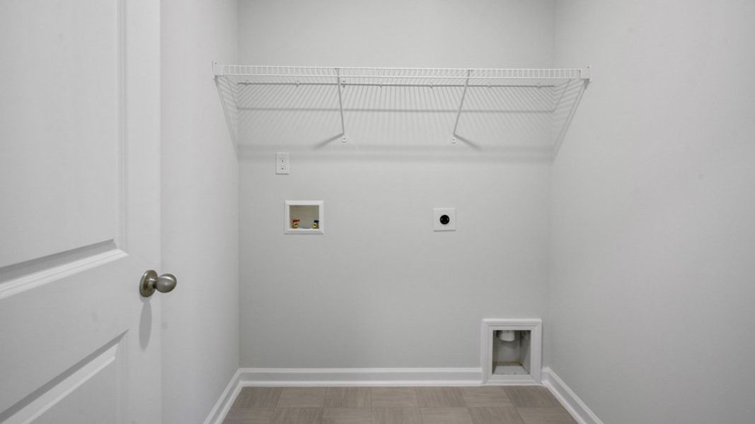 Spacious, unfurnished interior of a new home in Copper Run South, Durham (Image 26).