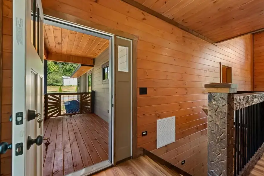 Exterior details and patio area of a home in , Blue Ridge (Image 3).