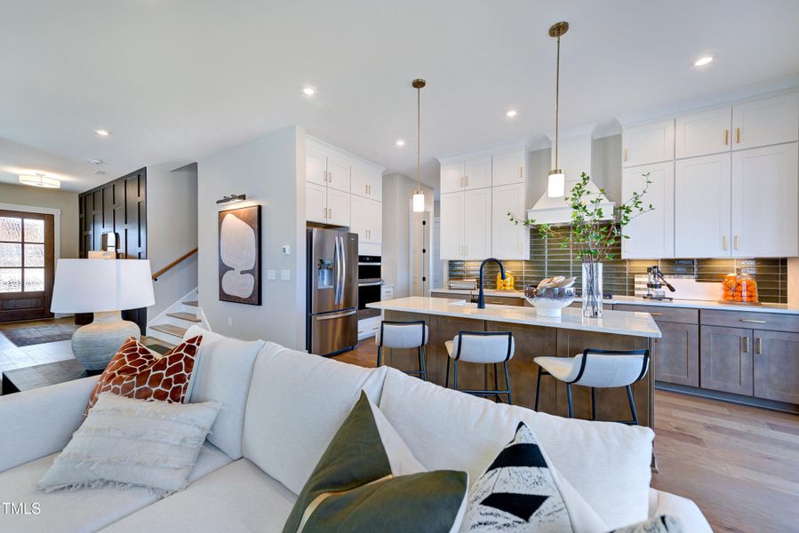 PJD5-0048-00_Horizon_Family Room-3