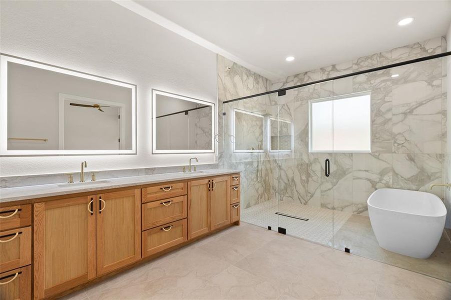 Furnished interior view inside a new home in Pecan Plantation, Granbury (Image 17).