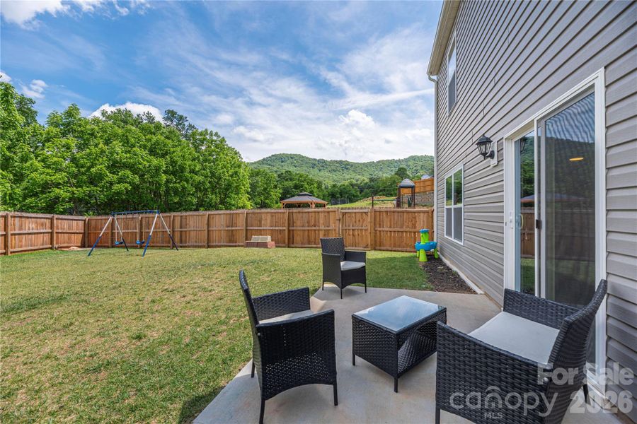 Exterior details and patio area of a home in Patton Cove, Clyde (Image 4).