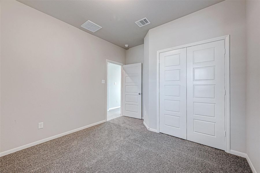 Spacious, unfurnished interior of a new home in Mill Creek Trails, Magnolia (Image 18).