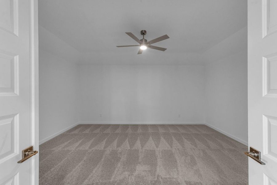 Spacious, unfurnished interior of a new home in Briarwood Crossing, Rosenberg (Image 22).
