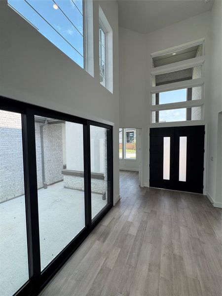 Spacious, unfurnished interior of a new home in Legacy Prairie at Katy Court 60', Katy (Image 10).