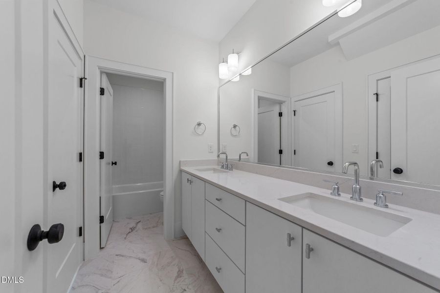 48-web-or-mls-VB4A5675