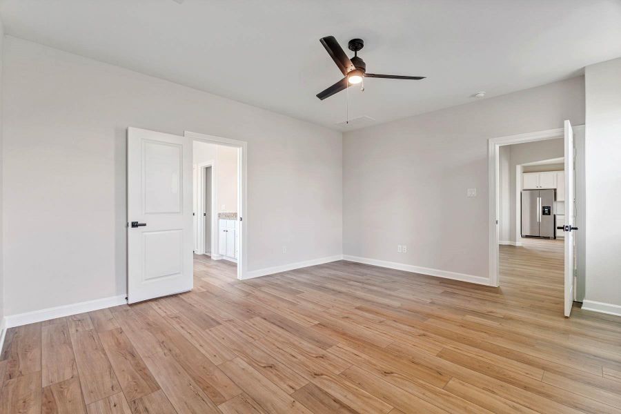 Spacious, unfurnished interior of a new home in Sierra Vista, Iowa Colony (Image 9). Spacious, unfurnished interior of a new home in Sierra Vista, Iowa Colony (Image 9).