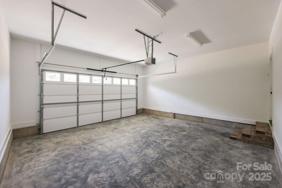 Image 45 of a home in .