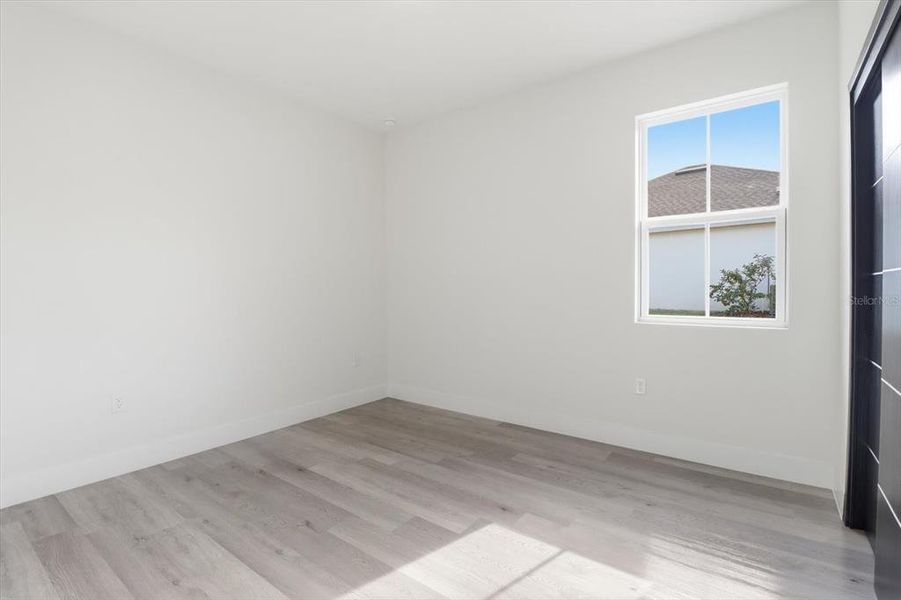 Spacious, unfurnished interior of a new home in , Ocala (Image 35).