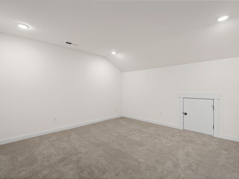 Spacious, unfurnished interior of a new home in Benders Cove, Mount Juliet (Image 42).